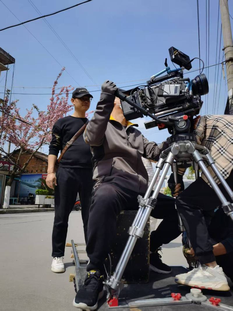 玉州区广告片拍摄：快消品牌爆款之选，网感内容适配社媒传播！